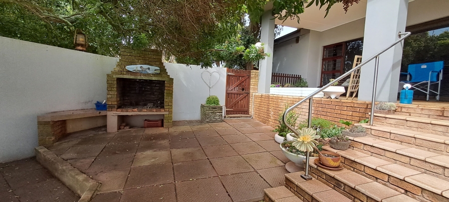 4 Bedroom Property for Sale in Vredenburg Western Cape